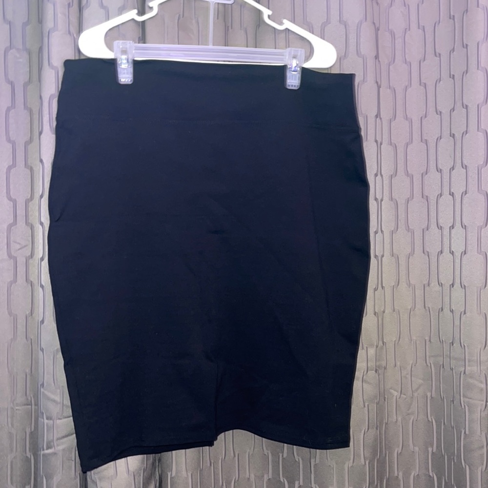 Women’s Slit MIDI Skirt